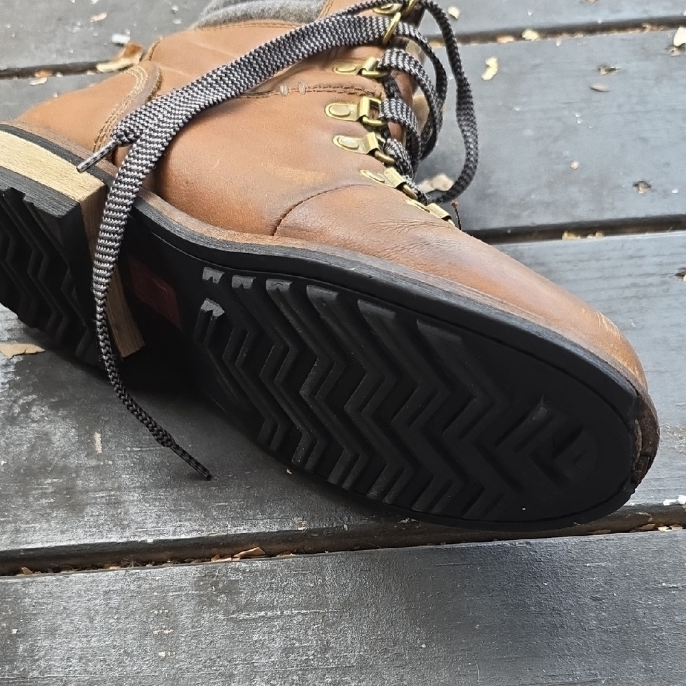 Kodiak Women's Brown Leather Boots with Gray Details - Picture 7 of 13